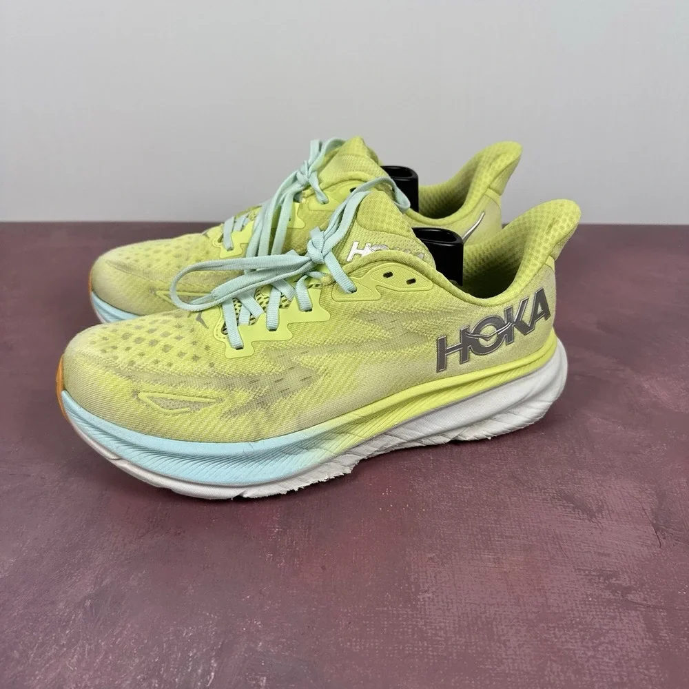Hoka One One Women's Clifton 9 Citrus Glow Mesh Running Shoes Size‎ 9.5B US